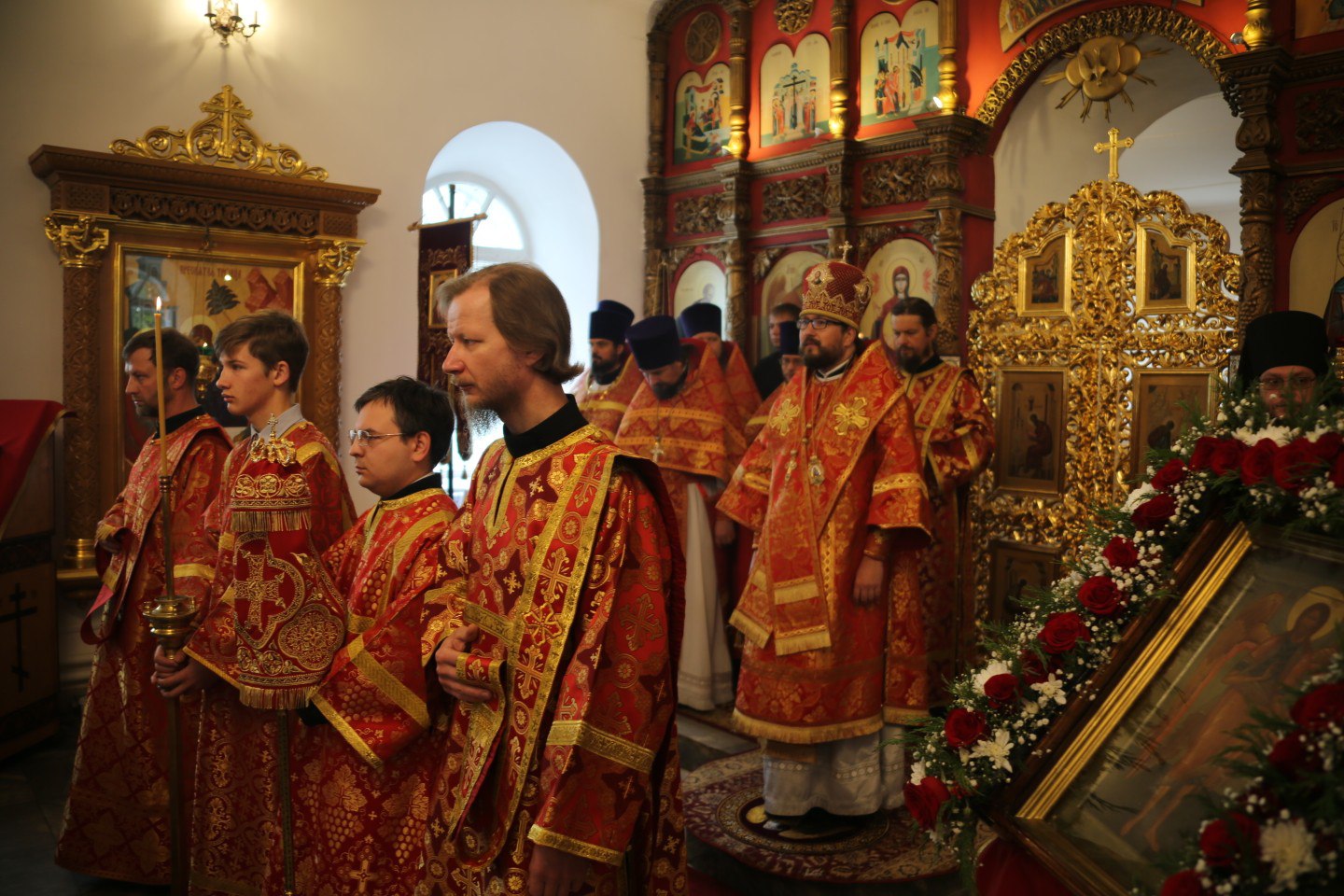 Митрополит Саранский и Мордовский Зиновий в сослужении епископа Ардатовского и Атяшевского Вениамина